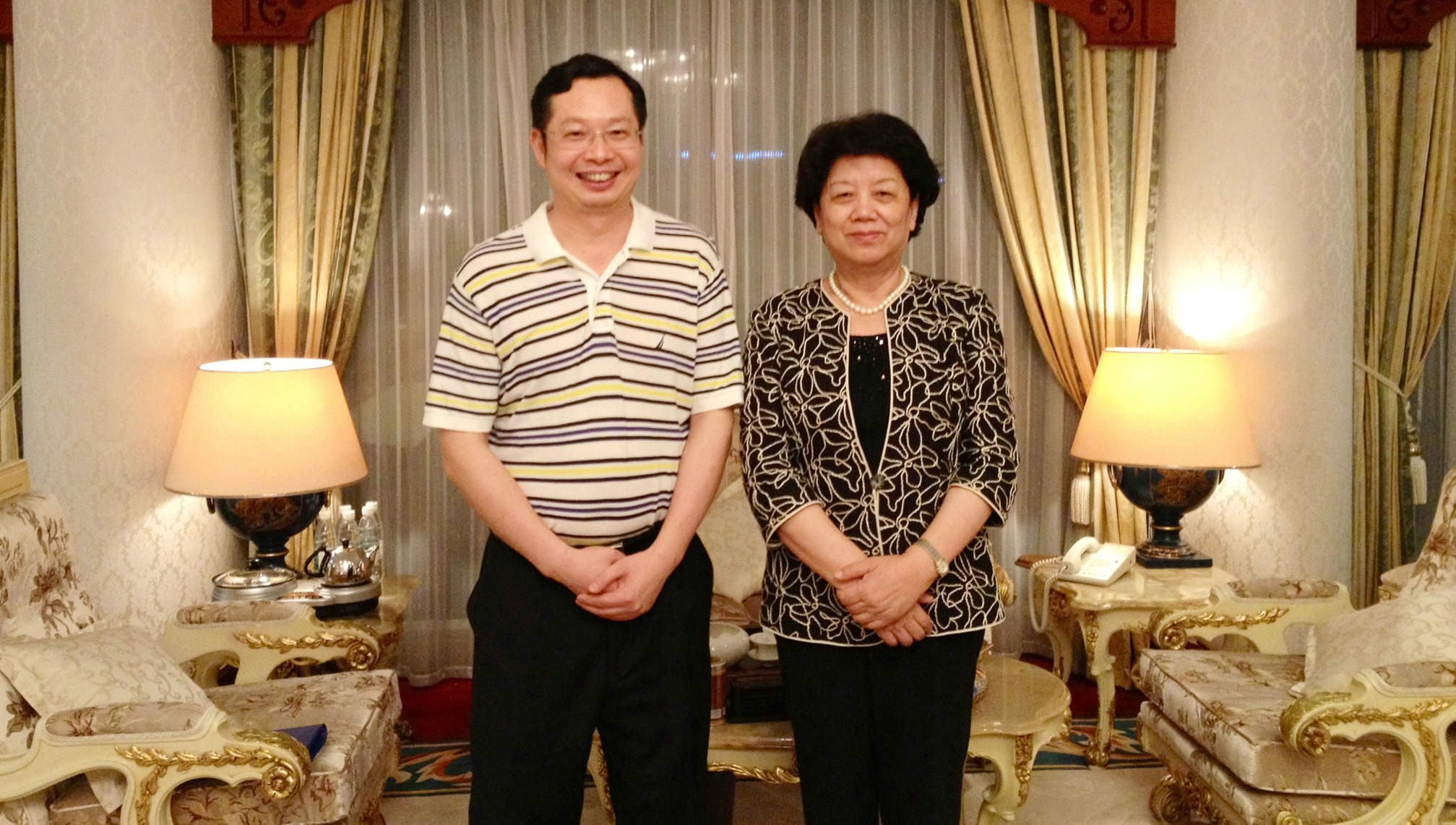 2012年6月17日全国人大副委员长陈至立亲切会见苏庆灿董事长，她对厦门眼科中心所取得的成绩及发展表示高度赞赏