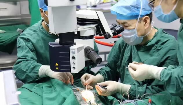 许昌华厦眼科医院每周六特邀华厦眼科医院眼底病医生戴维智来院会诊.jpg
