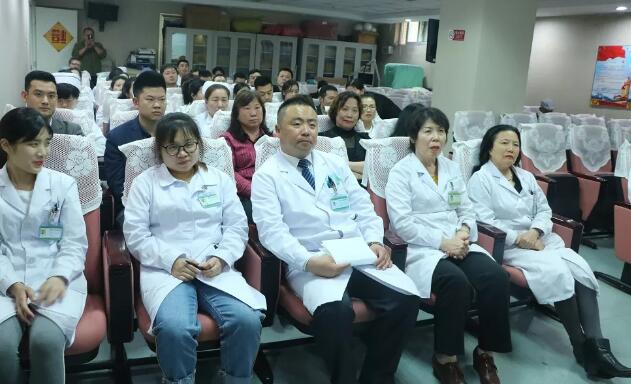华厦眼科庄严宣誓加入北京市红十字会1.jpg