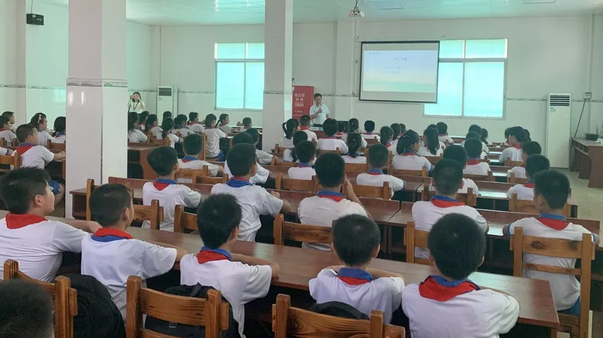 佛山华厦眼科医院“防控近视 科学矫正”健康知识进校园公益讲座佛山市禅城区江洲小学2.png