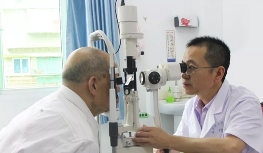 八旬白内障老战士在南平华厦眼科医院顺利手术1.png