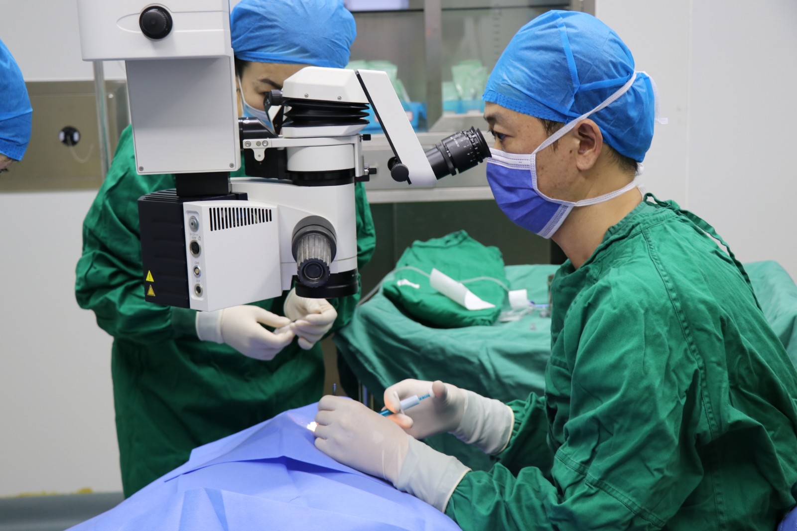 宁德姑娘经历icl近视手术,1150度近视收获1.2的好视力