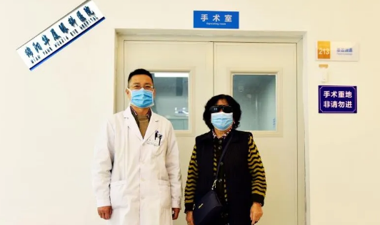 用专业技术和一*服务打消患者疑虑——绵阳华厦眼科医院白内障医生罗卫兵1.png