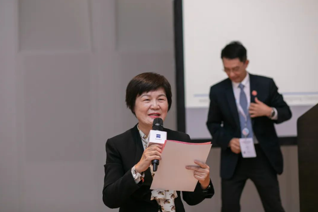坐标奥地利! 华厦眼科专家团亮相“国际学术舞台”,与全球眼科精英共谱“学术交响曲”2.png 坐标奥地利! 华厦眼科专家团亮相“国际学术舞台”,与全球眼科精英共谱“学术交响曲”2.png